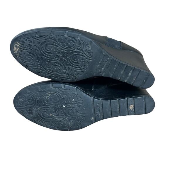 Clarks Artisan 16731 Black Leather Zip Up Wedge Ankle Boot Booties 8.5 - Picture 13 of 13